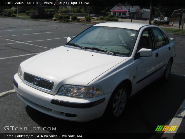 2002 Volvo S40 1.9T in White