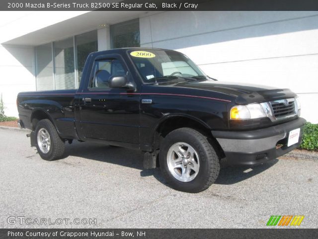 2000 Mazda B-Series Truck B2500 SE Regular Cab in Black