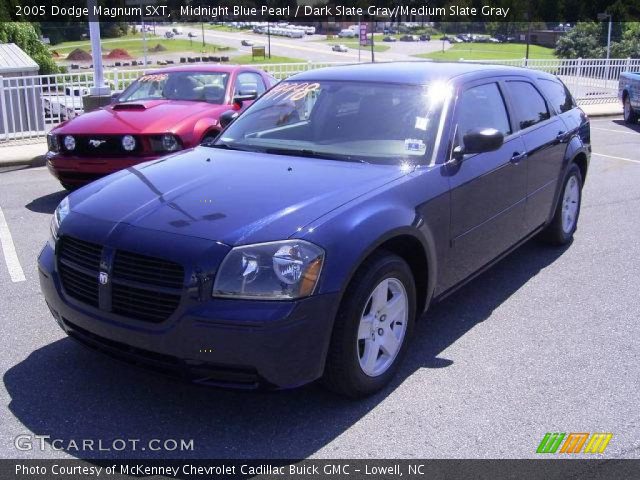 2005 Dodge Magnum SXT in Midnight Blue Pearl