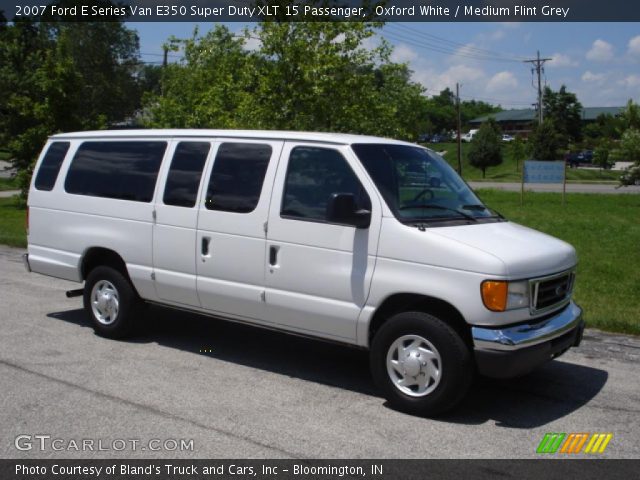 2007 Ford E Series Van E350 Super Duty XLT 15 Passenger in Oxford White