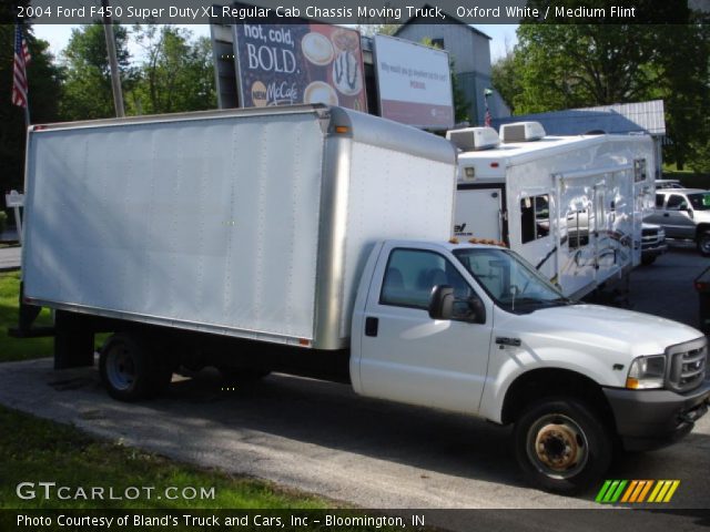 2004 Ford F450 Super Duty XL Regular Cab Chassis Moving Truck in Oxford White