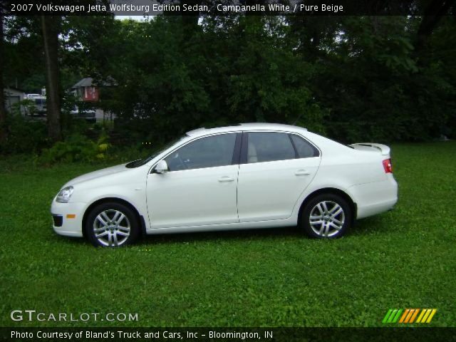 2007 Volkswagen Jetta Wolfsburg Edition Sedan in Campanella White