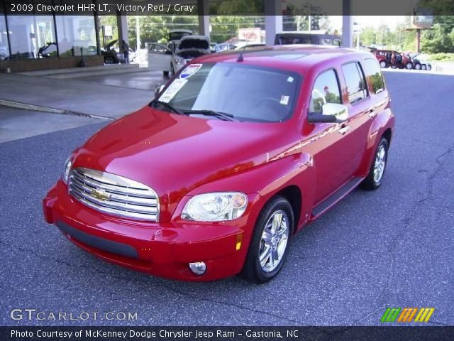 2009 Chevrolet HHR LT in Victory Red