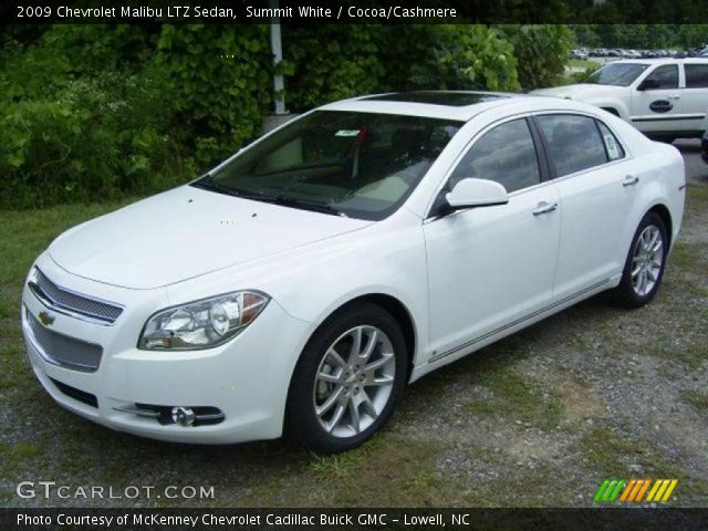 2009 Chevrolet Malibu LTZ Sedan in Summit White