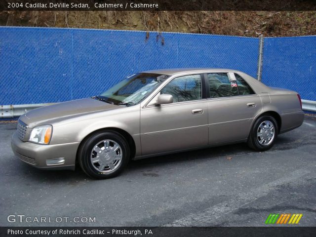 2004 Cadillac DeVille Sedan in Cashmere