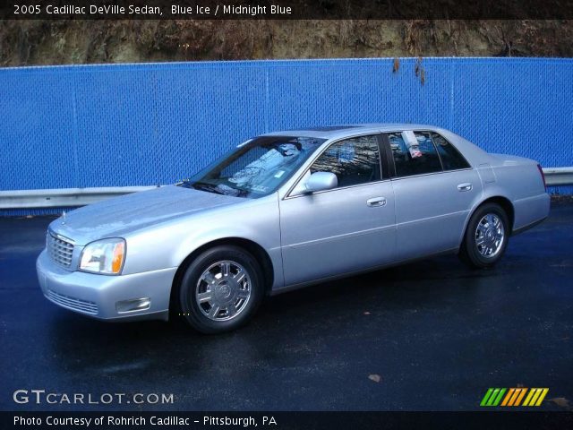 2005 Cadillac DeVille Sedan in Blue Ice