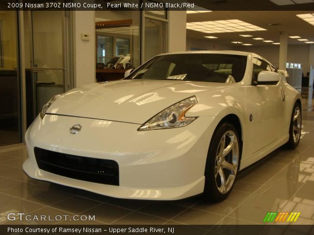 2009 Nissan 370Z NISMO Coupe in Pearl White