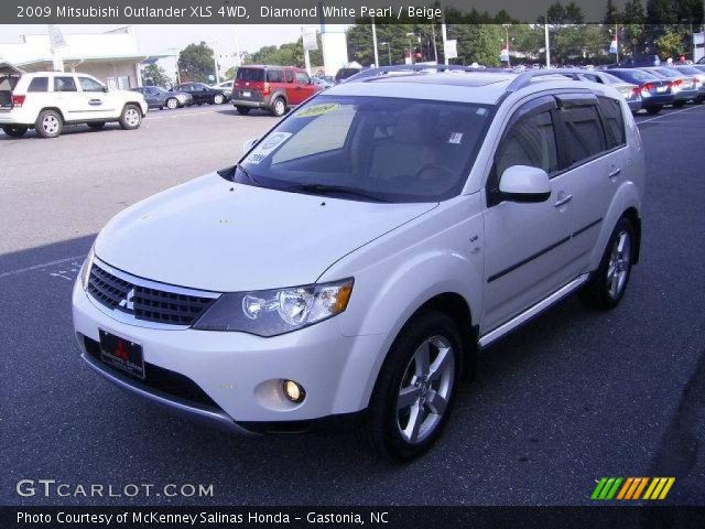 2009 Mitsubishi Outlander XLS 4WD in Diamond White Pearl