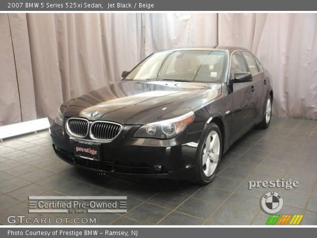 2007 BMW 5 Series 525xi Sedan in Jet Black