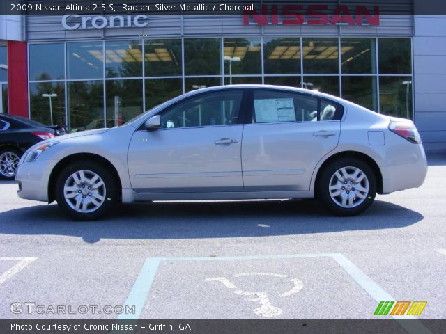 2009 Nissan Altima 2.5 S in Radiant Silver Metallic