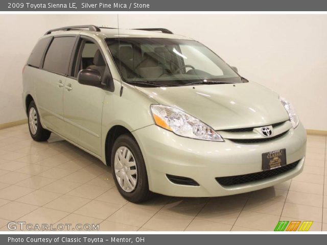 2009 Toyota Sienna LE in Silver Pine Mica