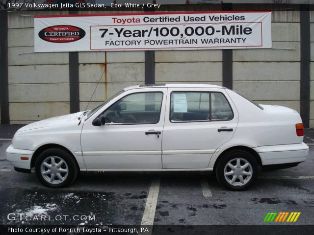 1997 Volkswagen Jetta GLS Sedan in Cool White