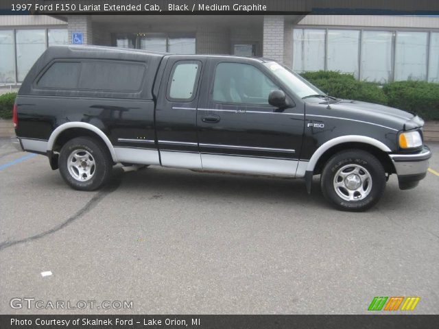 1997 Ford F150 Lariat Extended Cab in Black