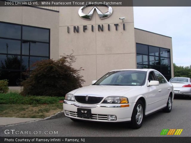 2001 Lincoln LS V6 in White Pearlescent Tricoat