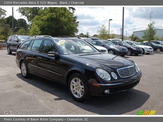 2004 Mercedes-Benz E 320 Wagon in Black