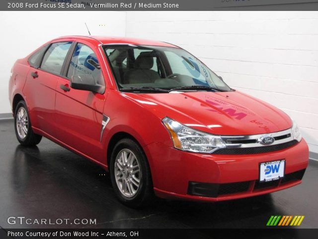 2008 Ford Focus SE Sedan in Vermillion Red