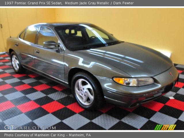 1997 Pontiac Grand Prix SE Sedan in Medium Jade Gray Metallic