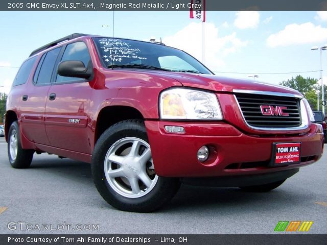 2005 GMC Envoy XL SLT 4x4 in Magnetic Red Metallic