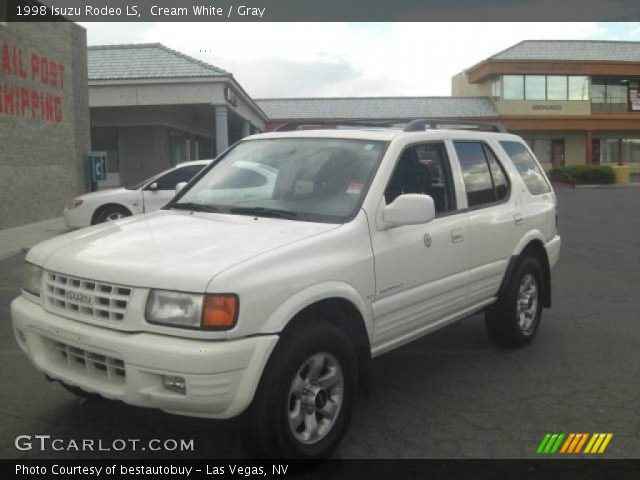 1998 Isuzu Rodeo LS in Cream White