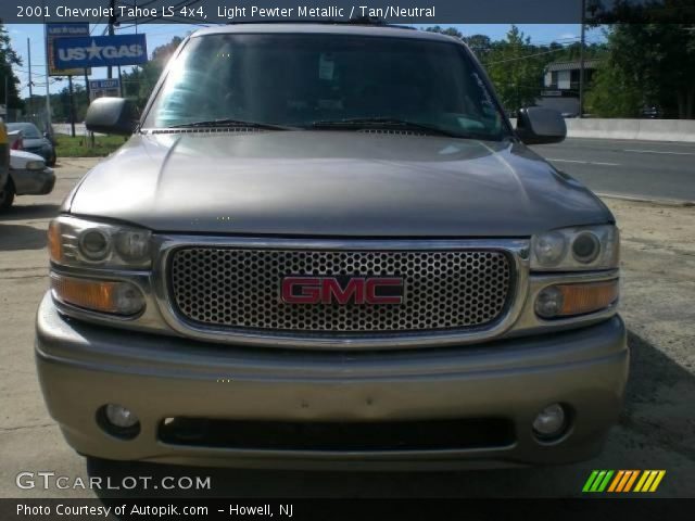 2001 Chevrolet Tahoe LS 4x4 in Light Pewter Metallic