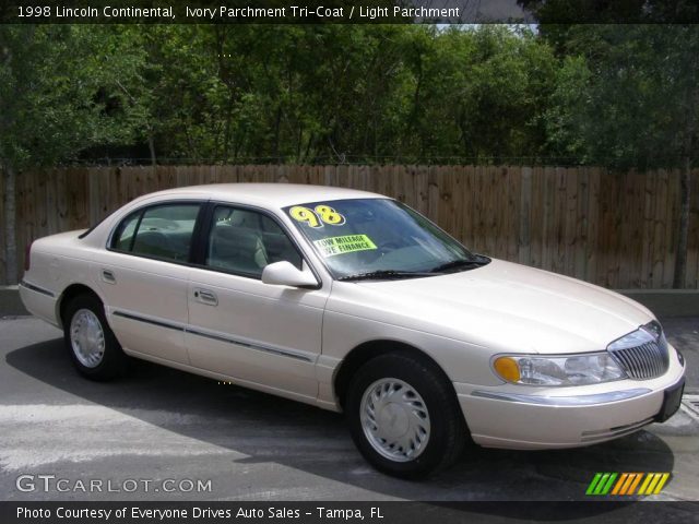 1998 Lincoln Continental  in Ivory Parchment Tri-Coat