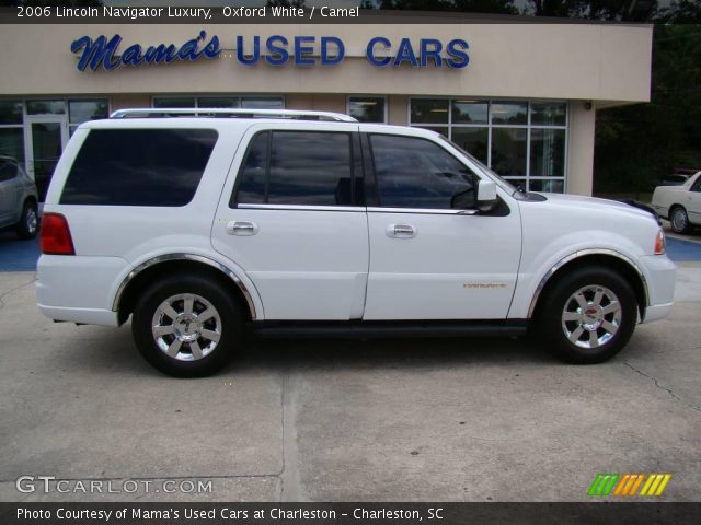 2006 Lincoln Navigator Luxury in Oxford White