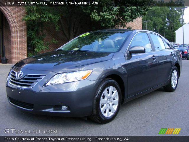 2009 Toyota Camry XLE in Magnetic Gray Metallic