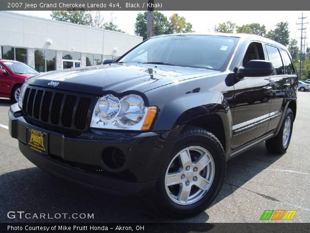 2007 Jeep Grand Cherokee Laredo 4x4 in Black