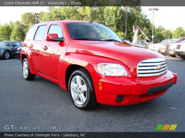 2009 Chevrolet HHR LT in Victory Red