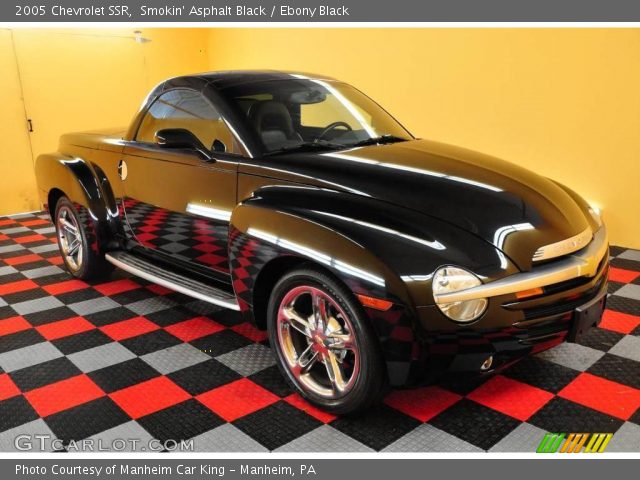 2005 Chevrolet SSR  in Smokin' Asphalt Black