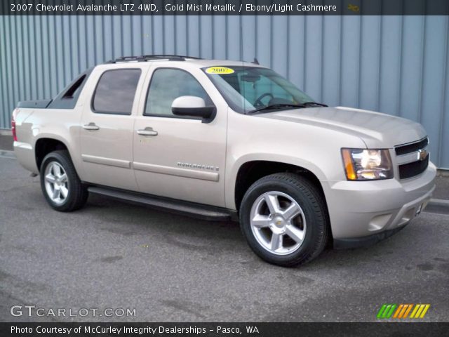 2007 Chevrolet Avalanche LTZ 4WD in Gold Mist Metallic