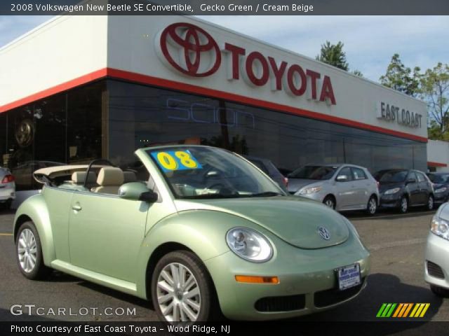 2008 Volkswagen New Beetle SE Convertible in Gecko Green