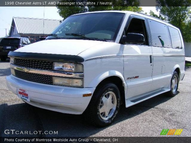 1998 Chevrolet Astro LT AWD Passenger Van in White