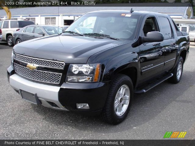 2009 Chevrolet Avalanche Z71 4x4 in Black