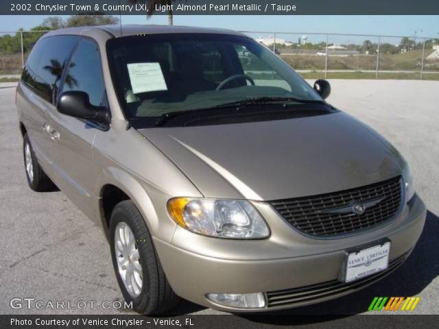 2002 Chrysler Town & Country LXi in Light Almond Pearl Metallic