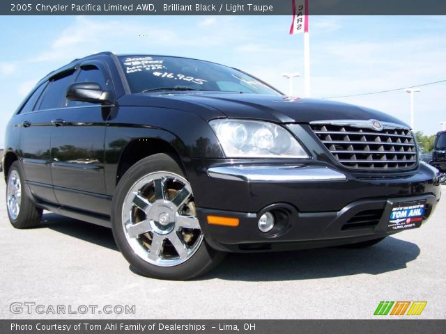 2005 Chrysler Pacifica Limited AWD in Brilliant Black