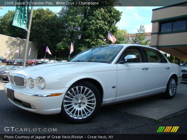 2006 Jaguar XJ Vanden Plas in White Onyx