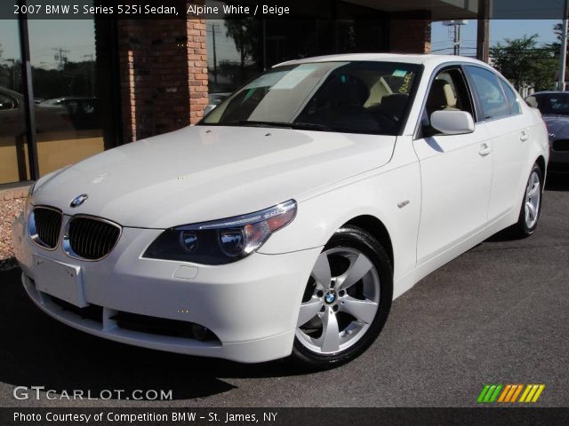 2007 BMW 5 Series 525i Sedan in Alpine White