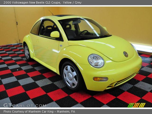 2000 Volkswagen New Beetle GLS Coupe in Yellow