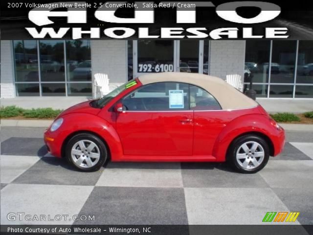 2007 Volkswagen New Beetle 2.5 Convertible in Salsa Red