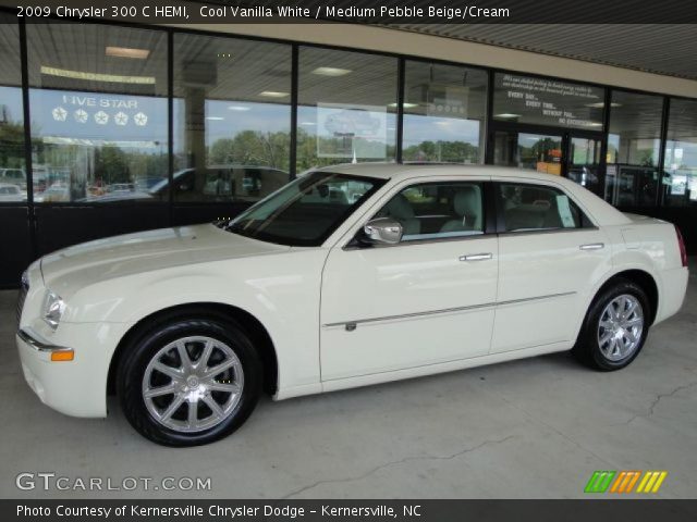 2009 Chrysler 300 C HEMI in Cool Vanilla White