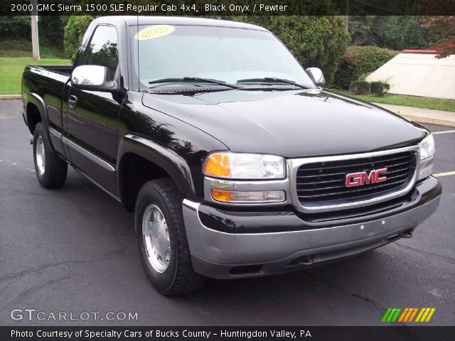 2000 GMC Sierra 1500 SLE Regular Cab 4x4 in Black Onyx