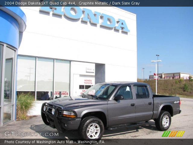 2004 Dodge Dakota SXT Quad Cab 4x4 in Graphite Metallic