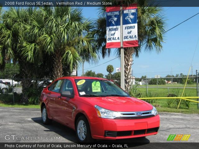 2008 Ford Focus SE Sedan in Vermillion Red