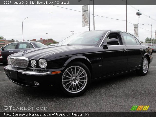 2007 Jaguar XJ XJ8 L in Ebony Black