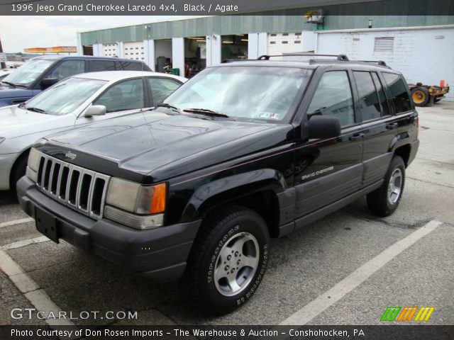 1996 Jeep Grand Cherokee Laredo 4x4 in Black