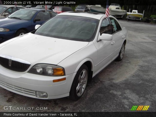2000 Lincoln LS V8 in Vibrant White
