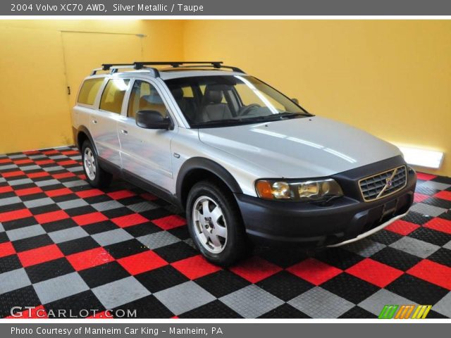 2004 Volvo XC70 AWD in Silver Metallic