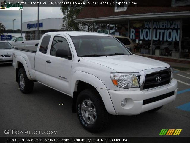 2005 Toyota Tacoma V6 TRD Access Cab 4x4 in Super White