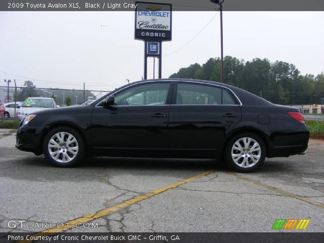 2009 Toyota Avalon XLS in Black